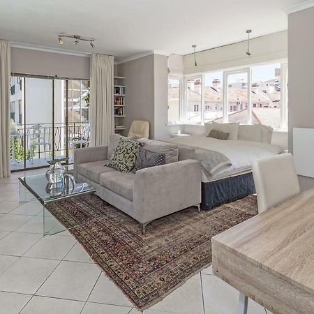 Cosy And Classy Sea Point Apartment كيب تاون المظهر الخارجي الصورة