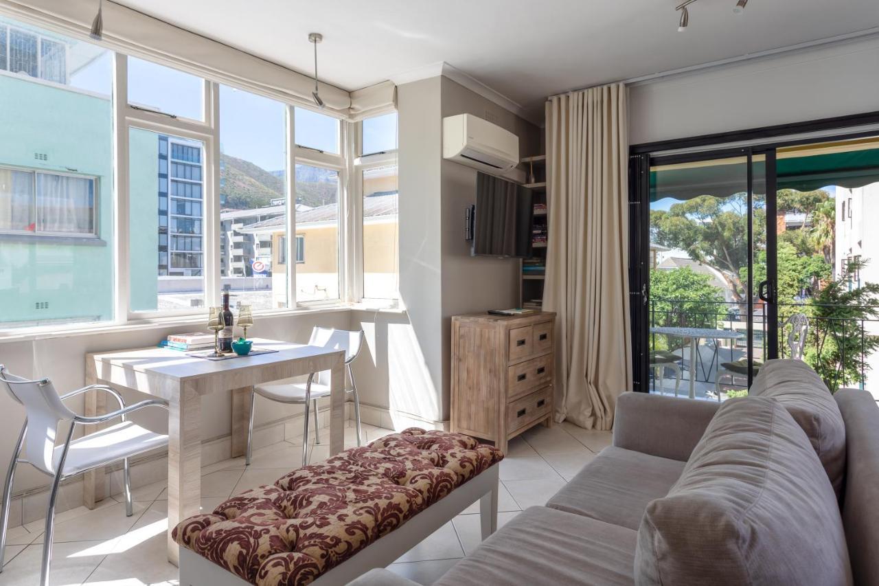 Cosy And Classy Sea Point Apartment كيب تاون المظهر الخارجي الصورة