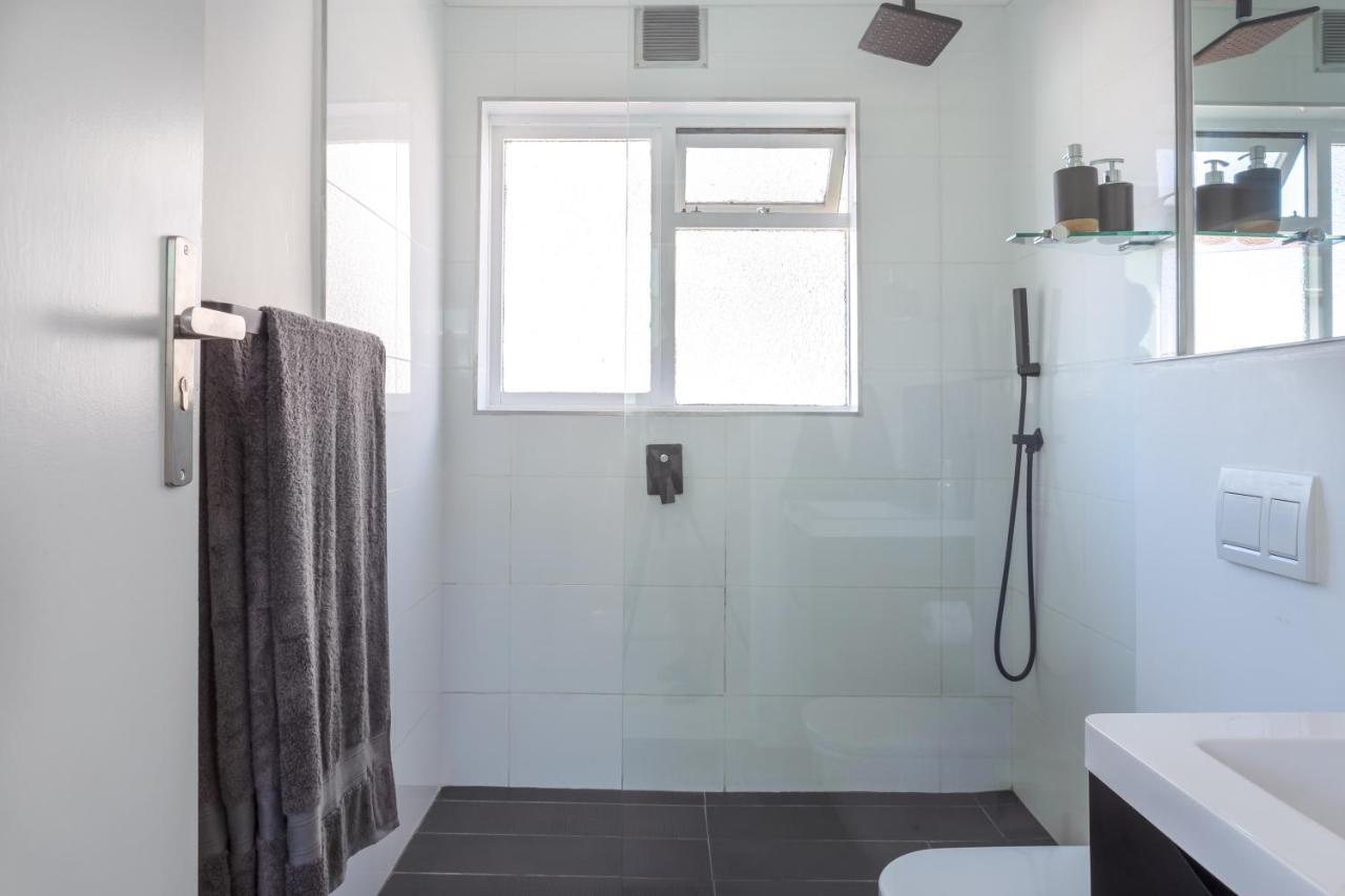 Cosy And Classy Sea Point Apartment كيب تاون المظهر الخارجي الصورة