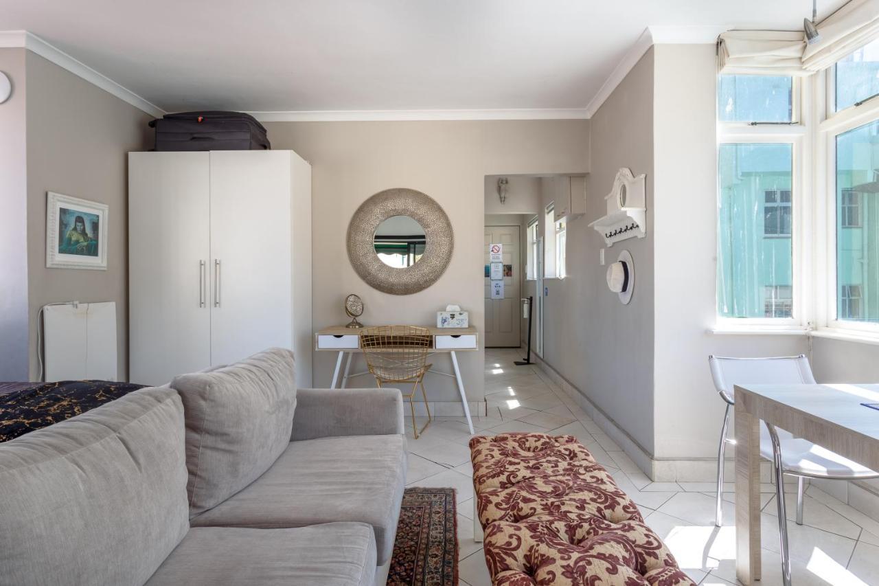 Cosy And Classy Sea Point Apartment كيب تاون المظهر الخارجي الصورة