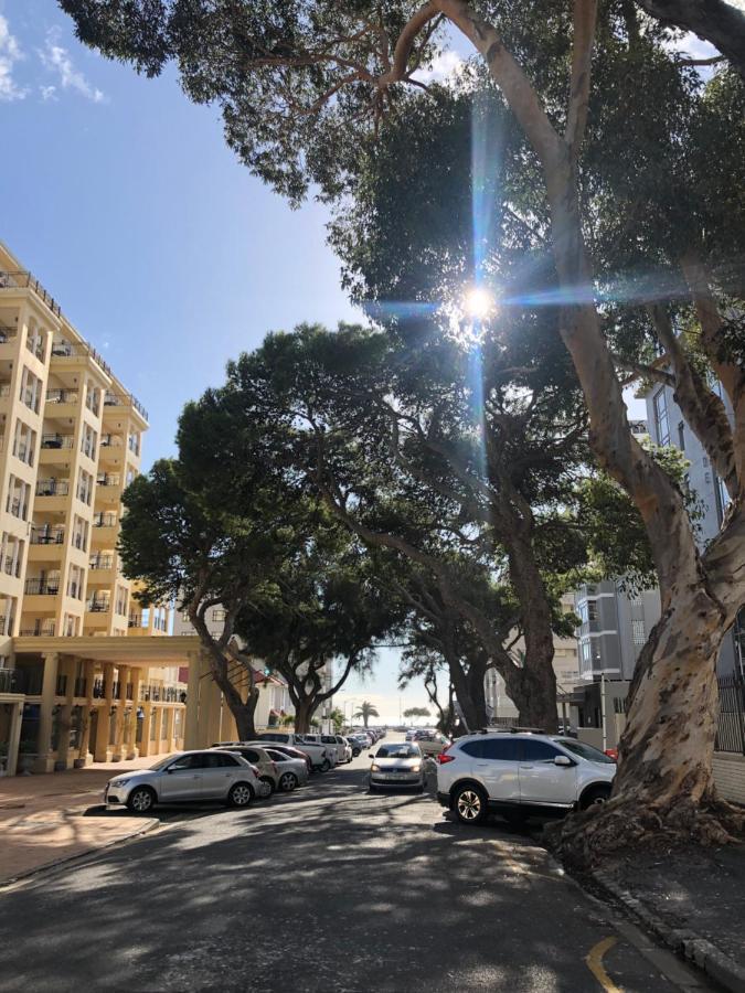 Cosy And Classy Sea Point Apartment كيب تاون المظهر الخارجي الصورة